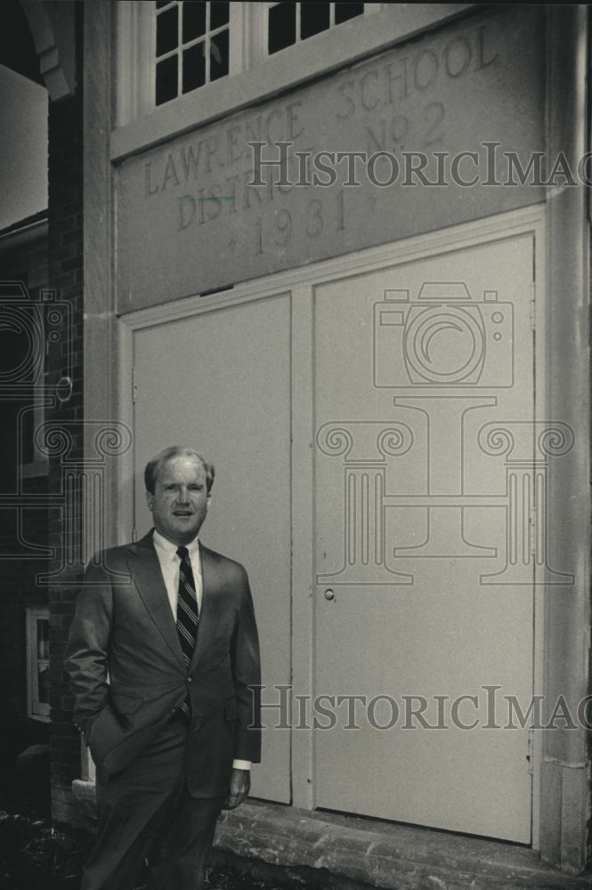 1984, Ford Titus, administrator at Waukesha Memorial Hospital - Historic Images