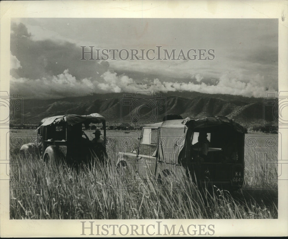 1952 Press Photo Scientists explore Uganda's fabled "Mountain of Moon" - Historic Images