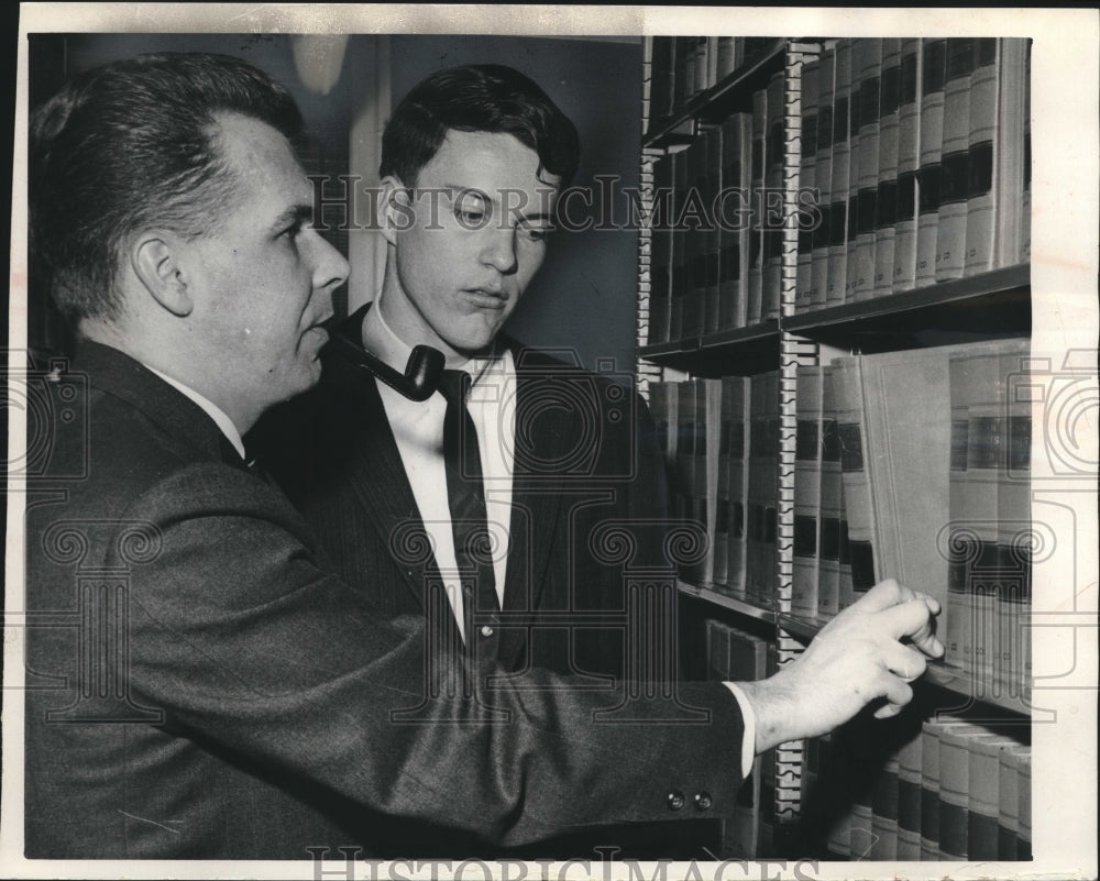 1988, District Atty. James MacDonald chat with John Van Altena - Historic Images