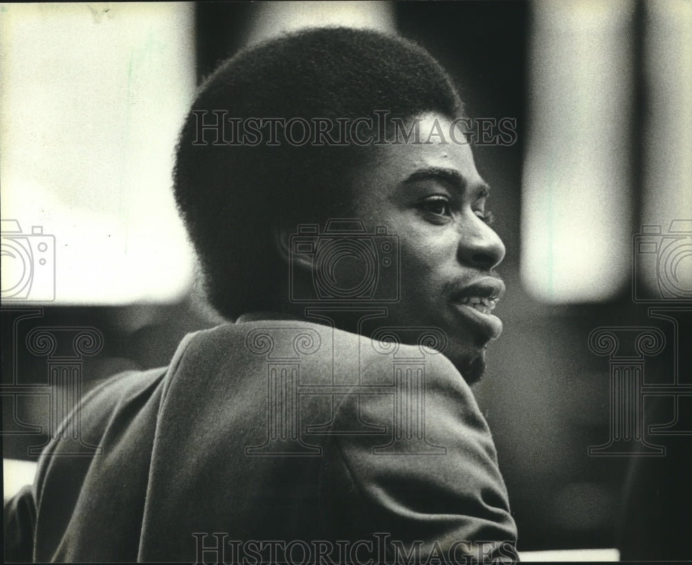 1984 Press Photo Andre Vance sentenced to 103 years in prison for Milwaukee rape - Historic Images