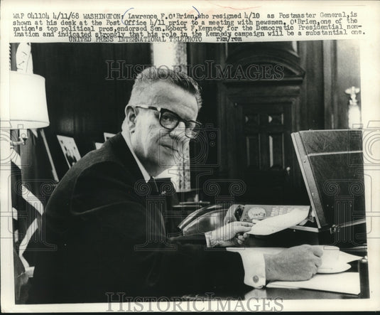 1968 Press Photo Lawrence F. O'Brien, former Postmaster General in his office - Historic Images