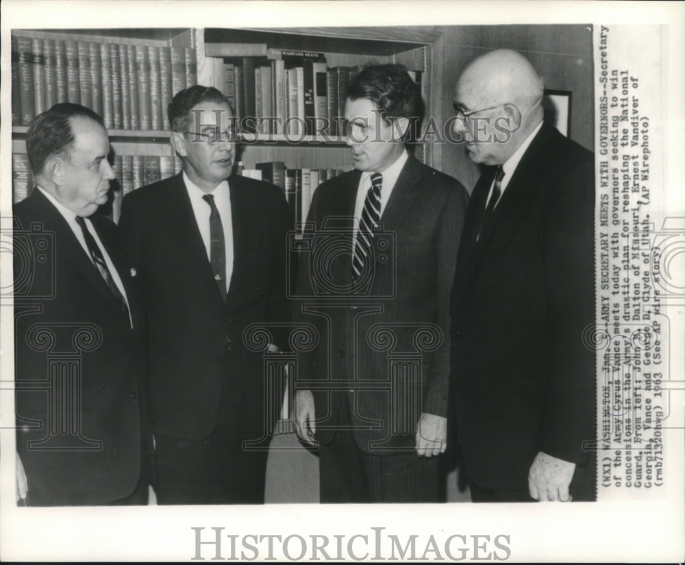 1963 Press Photo Secretary of the Army Cyrus Vance meets with governors - Historic Images