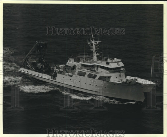 1985 Press Photo The ship Seaward Johnson to launch submarine into Lake Superior - Historic Images