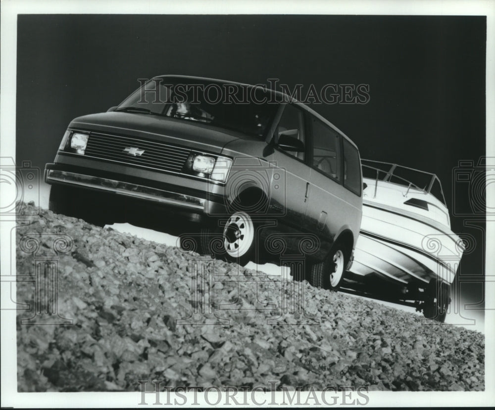 1985 Chevrolet Astro minivan - Historic Images