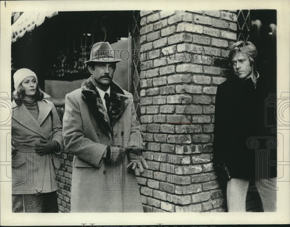 1977 Press Photo Robert Redford, Cliff Robertson, Fay Dunaway in Condor movie. - Historic Images