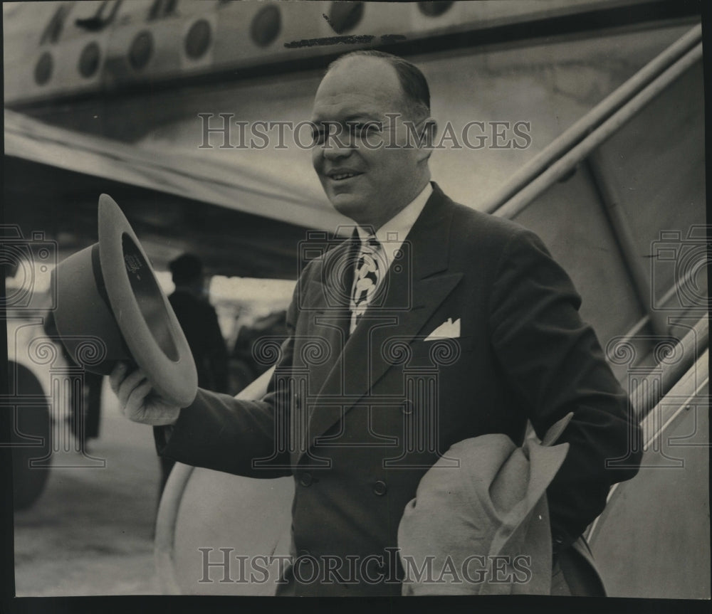 1947, Former Minnesota governor Harold E.Stassen at airport. - Historic Images