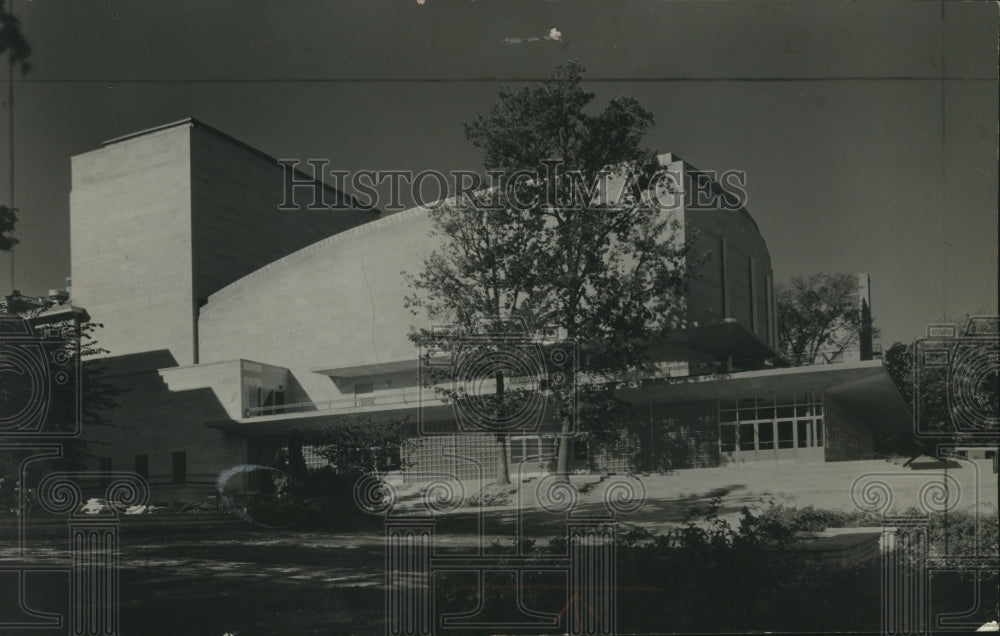 Press Photo Exterior View Wisconsin Union Theater, Lake Mendota - mjc24108 - Historic Images