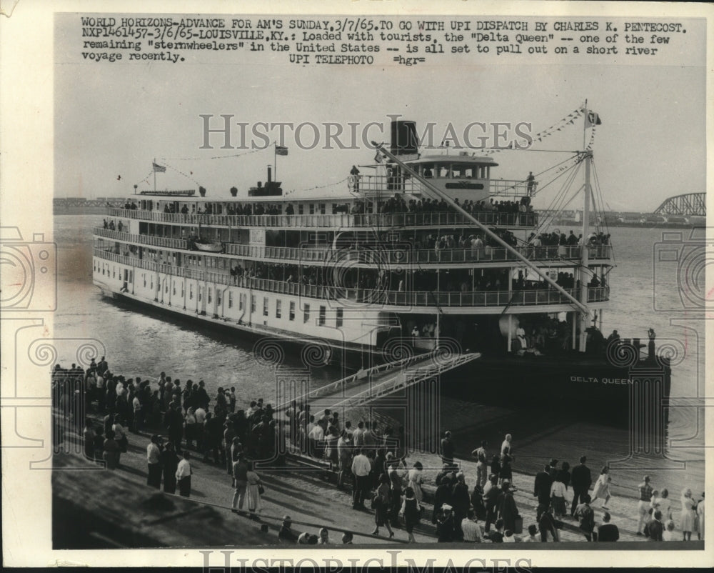 1965 Press Photo Tourist Filled &#39;Delta Queen&#39; Ship In Louisville, Kentucky - Historic Images