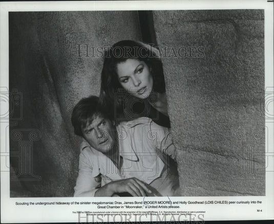1979 Roger Moore & Lois Chiles in "Moonraker" - Historic Images