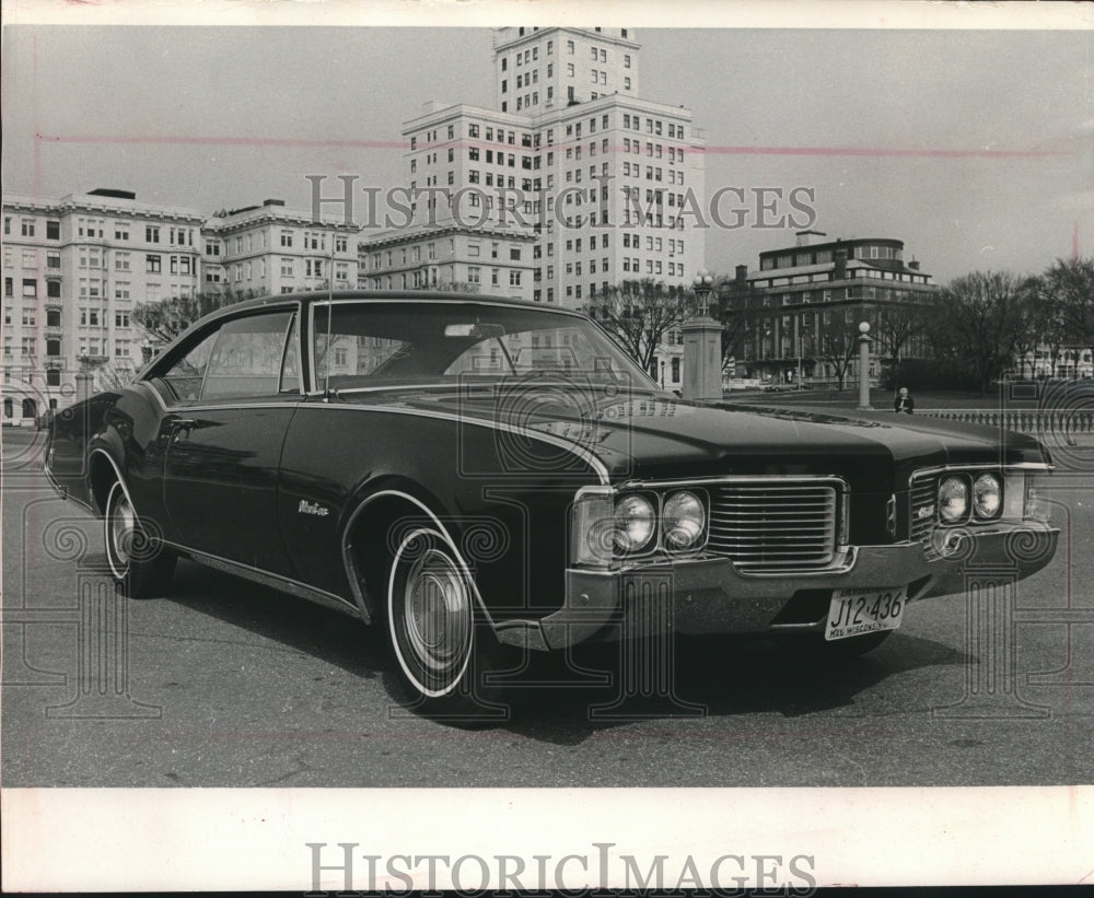 1968 Press Photo Oldsmobile&#39;s Delmont 88 Holiday Coupe - mjc24312 - Historic Images