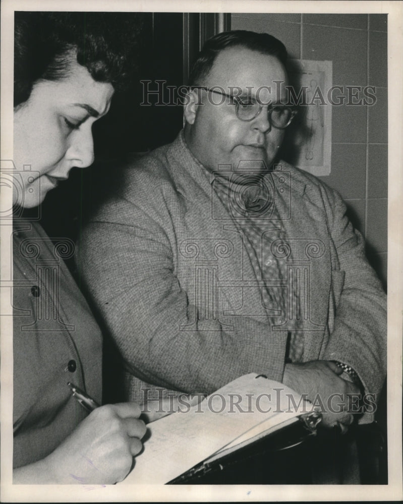 1962 Press Photo Douglas Stout arrested for murder, Milwaukee - mjc24342 - Historic Images