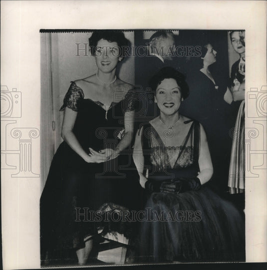 1952 Press Photo Musical comedy star Ethel Merman & other in Mexico City - Historic Images