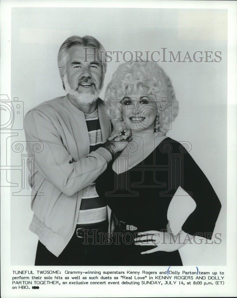 1985 Singers Kenny Rogers And Dolly Parton Sing In HBO Concert - Historic Images