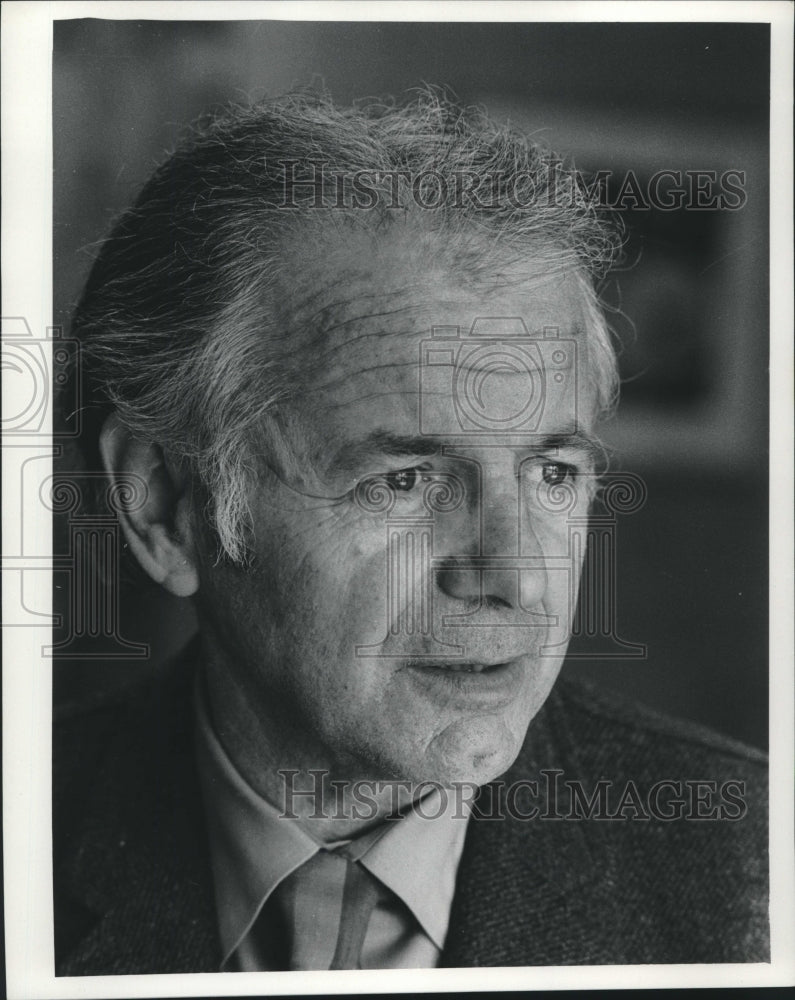 1973 Press Photo UWM Fine Arts Dean, Adolph Suppan - mjc24587-Historic Images