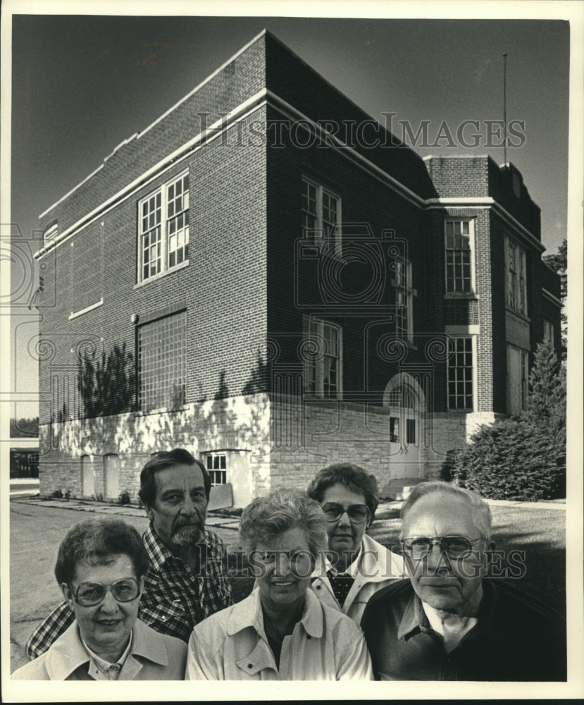 1988 Press Photo Former students of Sussex, Wisconsin&#39;s Main Street School - Historic Images
