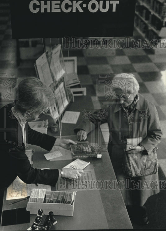 1992 Joy Botts and Rose Templar in Sussex, Wisconsin's Haass library - Historic Images