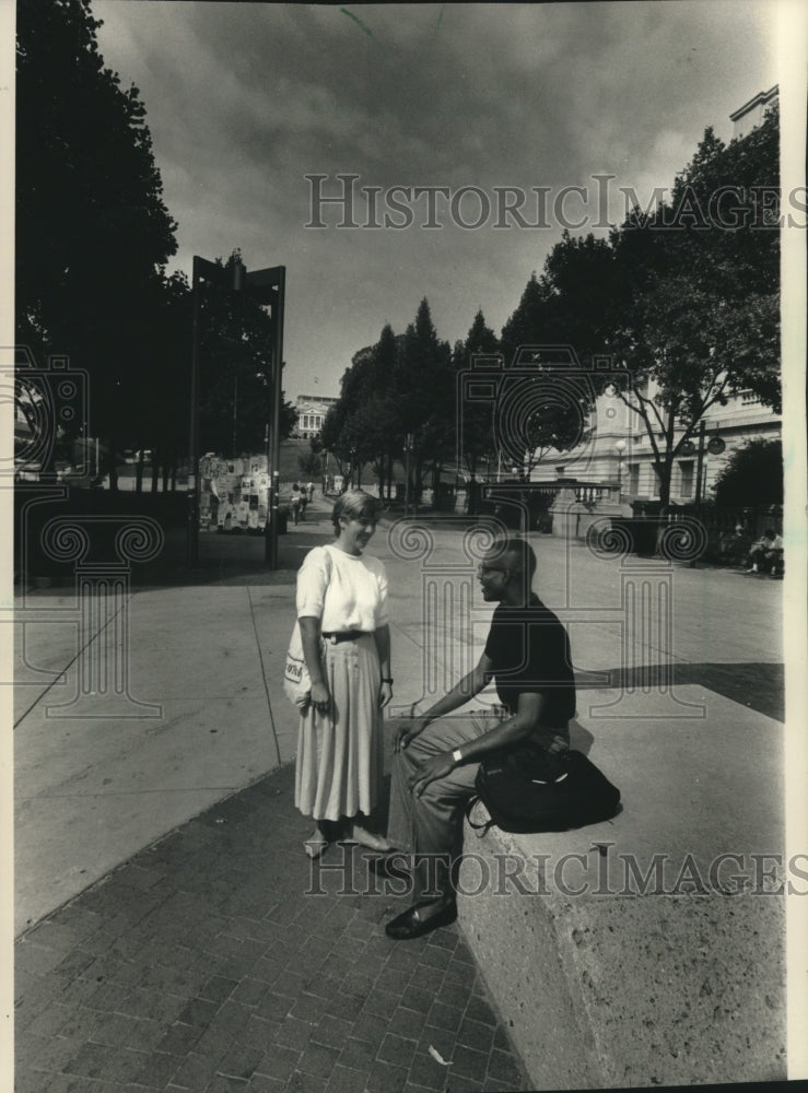 1988 Press Photo Martina Kamstein &amp; other, University of Wisconsin-Madison - Historic Images