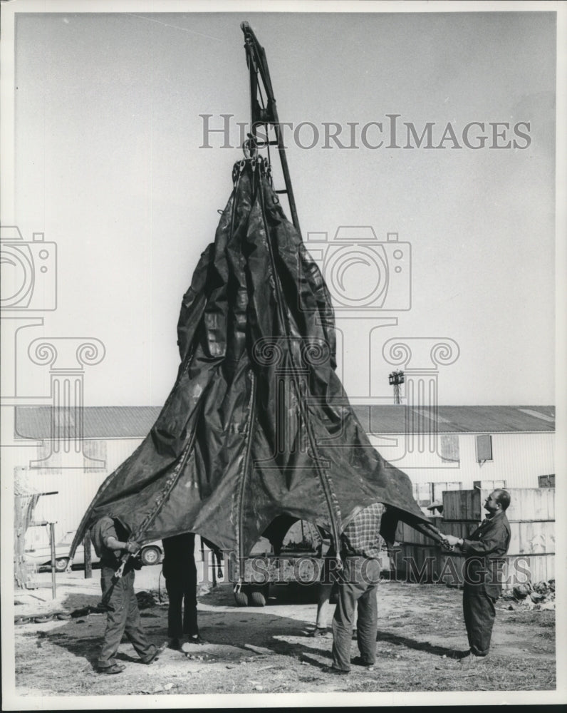 1961 Press Photo Ship Salvage Operation, Prins Willhelm V - mjc24646 - Historic Images