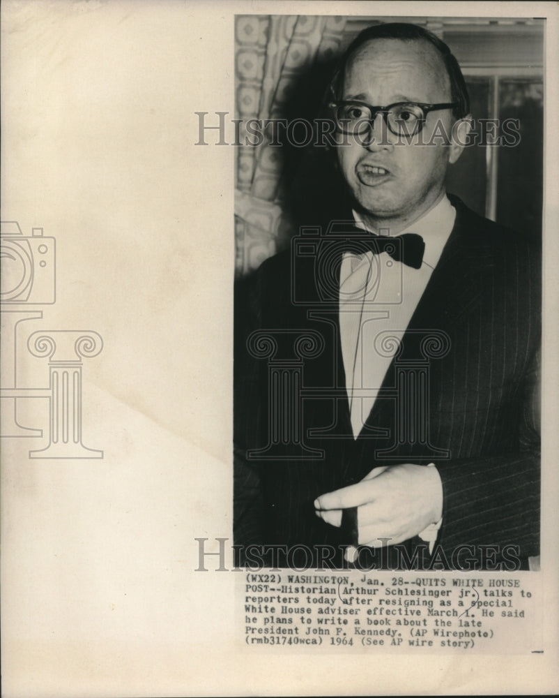 1964 Press Photo Historian, Arthur Schlesinger, jr. talks to press in Washington - Historic Images