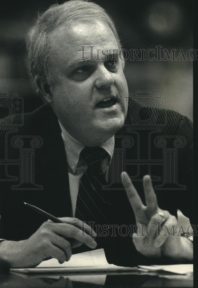 1989 Press Photo Representative F. James Sensenbrenner, a Wisconsin republican - Historic Images