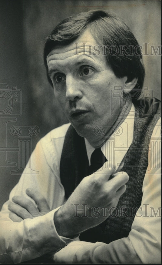 1984, Mike Schuch, general manager of Channel 18, WVTV, in his office - Historic Images
