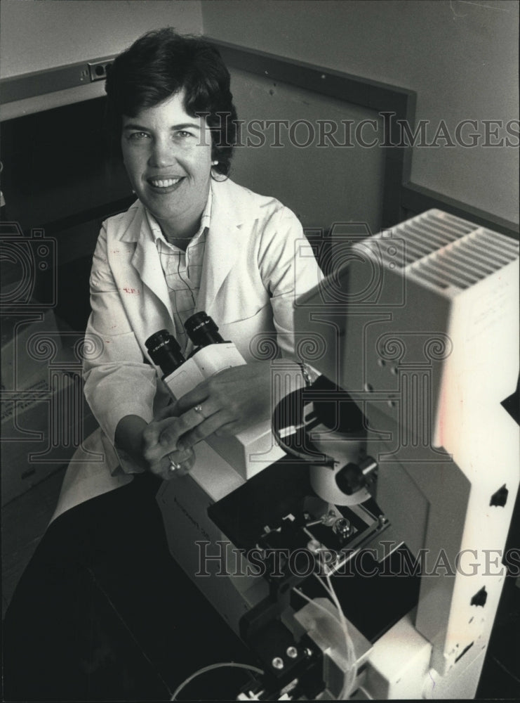 1989 Biolist Kathleen Karrer of Marquette University - Historic Images