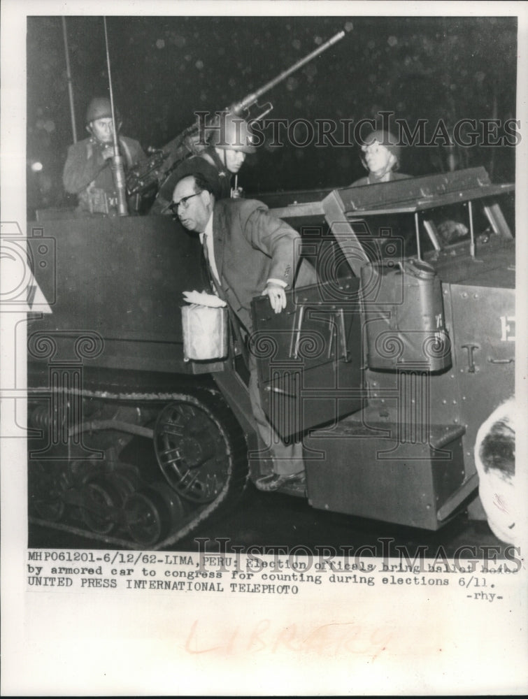 1962, Election Officials Bring Ballot Box By Armored Car To Congress - Historic Images