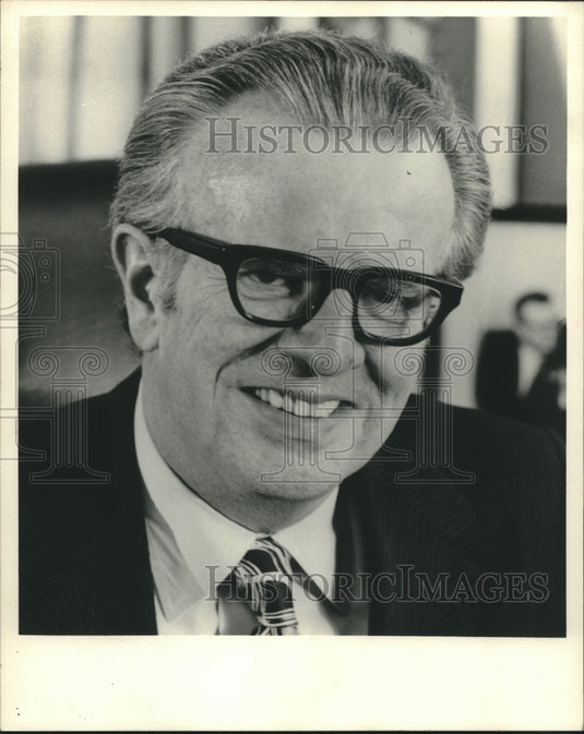 1976 Larry O'Brien, basketball commissioner - Historic Images