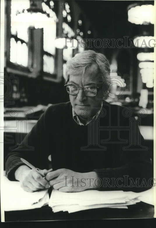1989, Richard Seizer, writer-surgeon, writes full time, United States - Historic Images