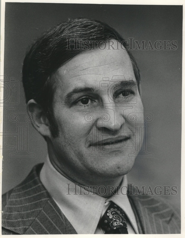 1974 Press Photo Norman L. Seltzer, Vice President of Triple S Steel Corp.-Historic Images
