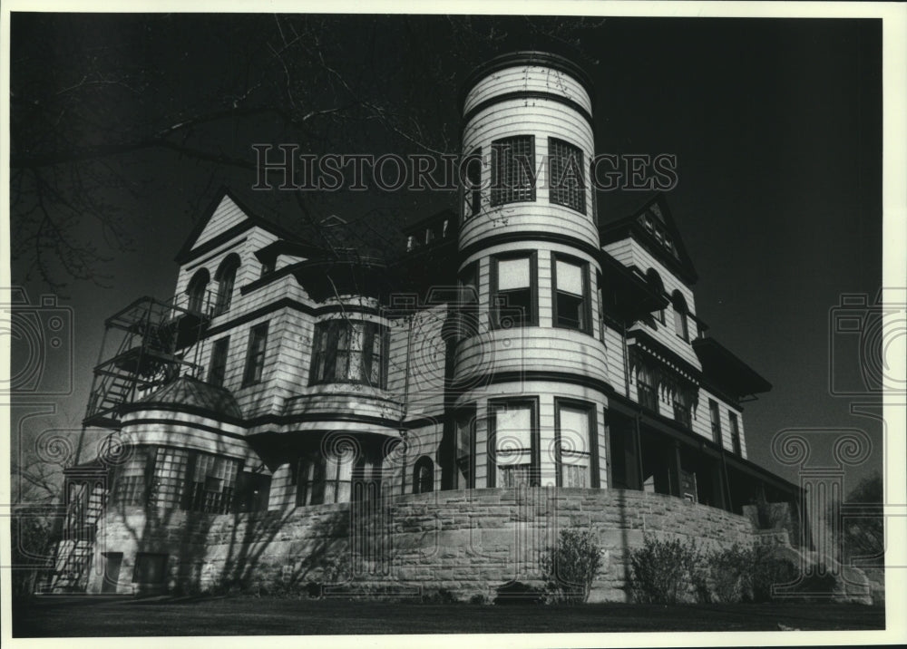 1982 Douglas Company Historical Society Mansion, Superior, Wisconsin - Historic Images