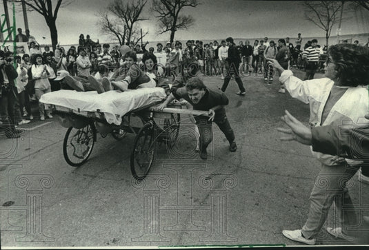 1985, UW-Madison students during the Greek Week's Bed Race - Historic Images