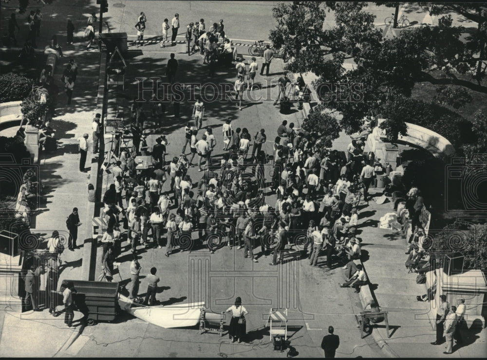 1984, UW-Madison Students Gather In Madison To Protest Drinking Age - Historic Images