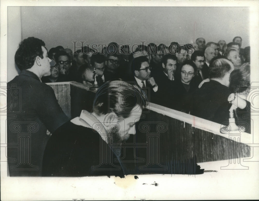 1967 Press Photo Soviet writer Andrei P. Sinyavsky &amp; other on trial in Moscow-Historic Images