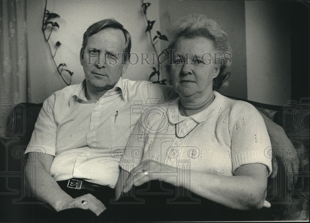 1983 Bill and Vivian Scheffner, in living room at home in Milwaukee - Historic Images
