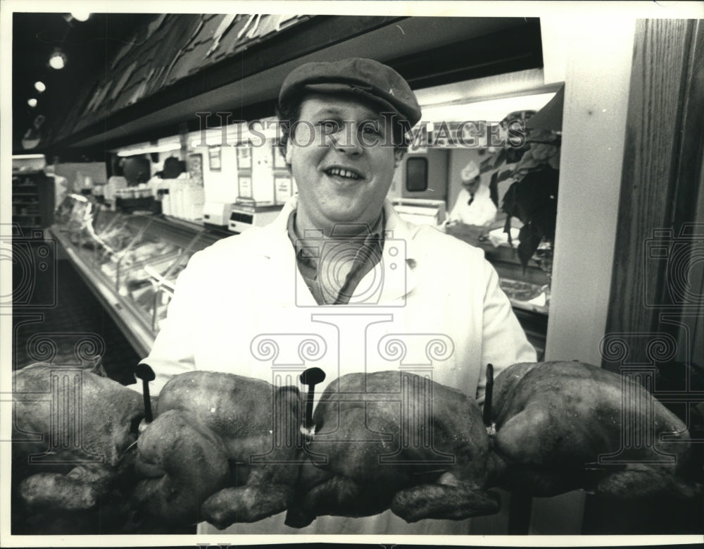 1990 Press Photo Don Scheid, butcher at Sendik&#39;s, Whitefish Bay. WI - mjc25424 - Historic Images