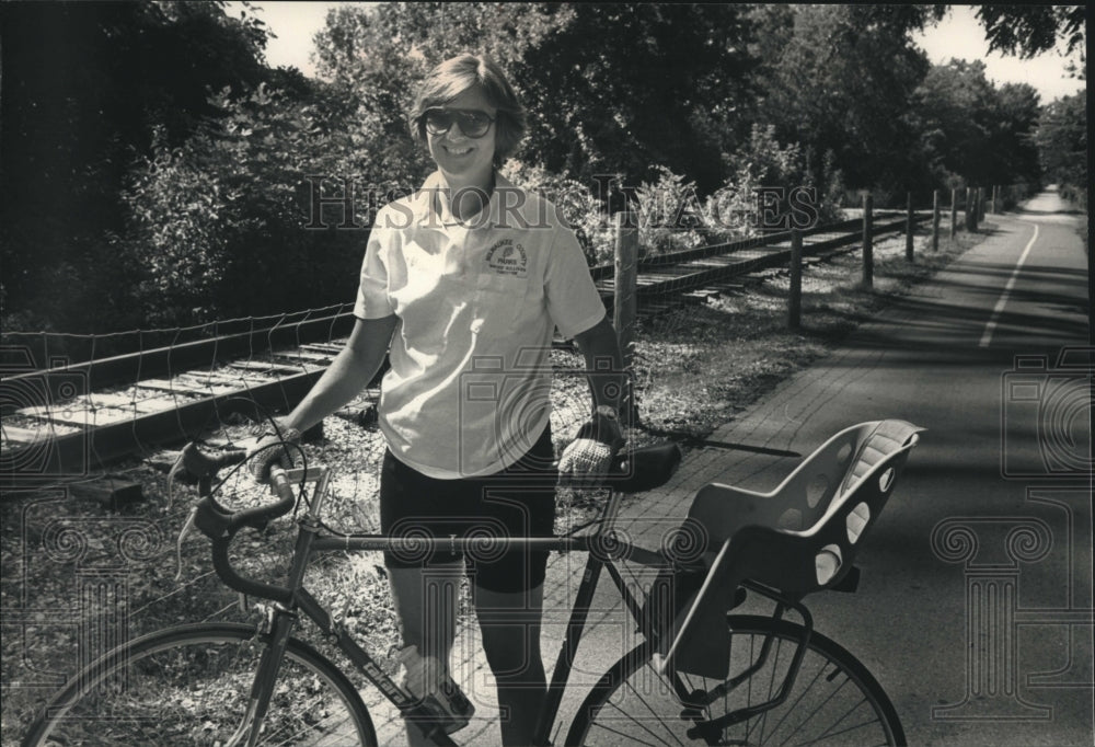 1988 Press Photo Brigid Sullivan, Bicyclist, Milwaukee - mjc25451 - Historic Images