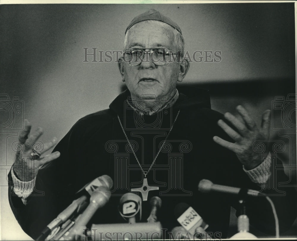 1993, Bishop Salvador Schlaefer, Nicaragua's much-love missionary - Historic Images