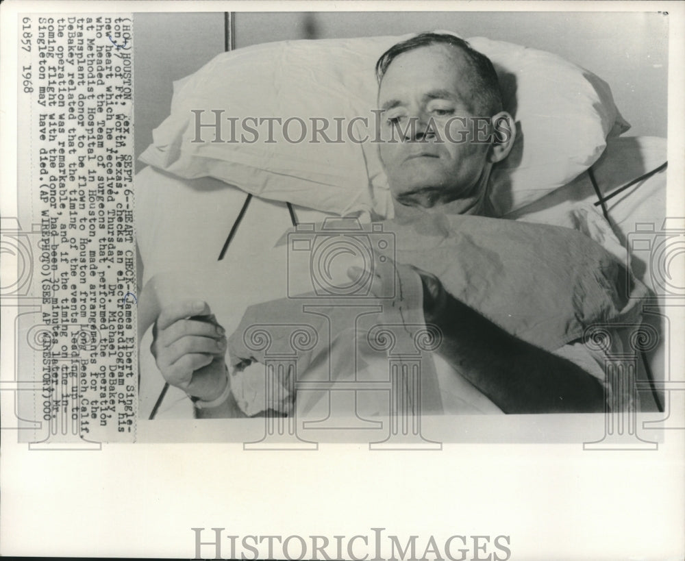 1968 Press Photo James Elbert Singleton in Houston after heart transplant - Historic Images