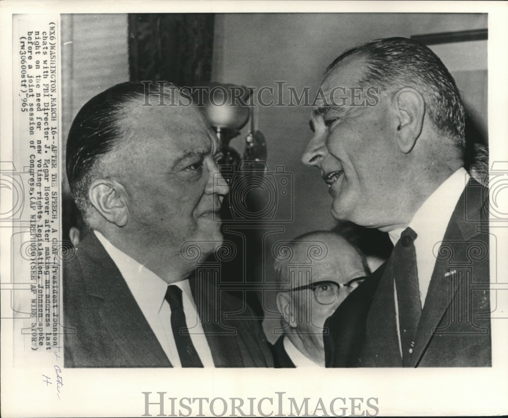 1965 Press Photo Pres. Johnson chats with FBI&#39;s J.Edgar Hoover in Washington - Historic Images