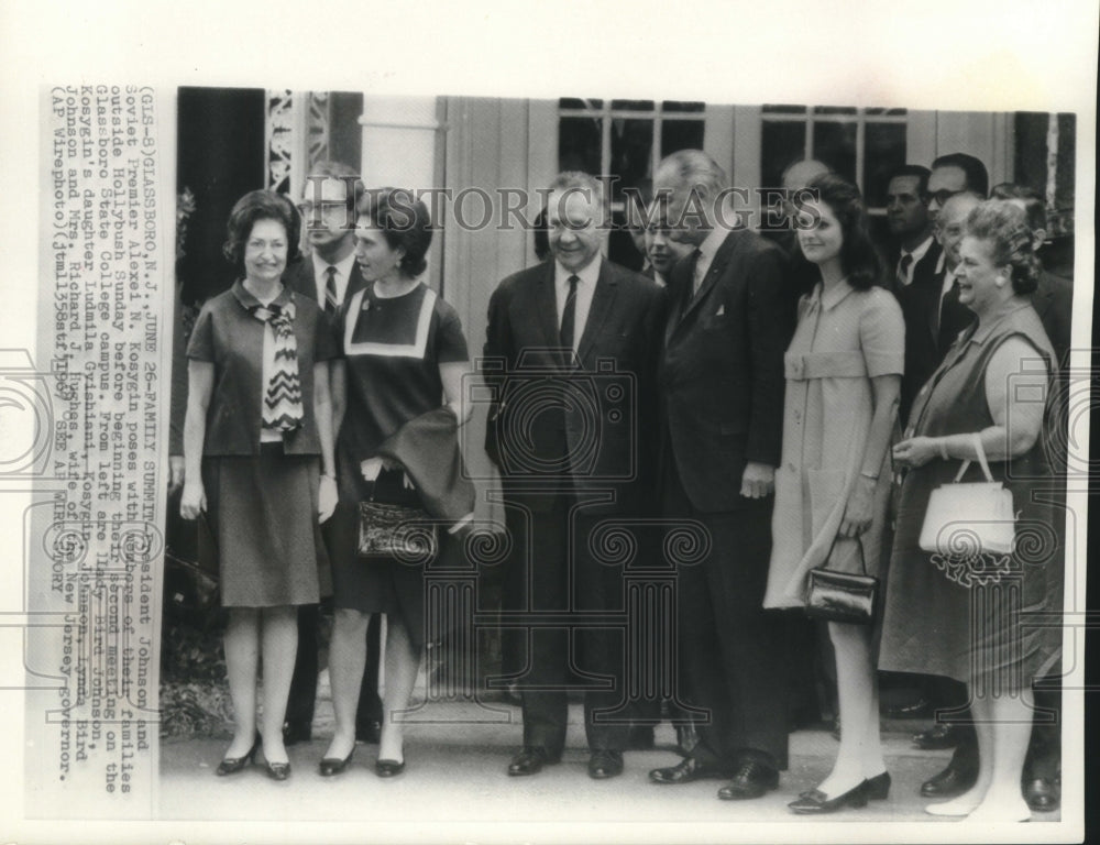 1967 Press Photo President Johnson & Soviet Premier Alexei Kosygin & others - Historic Images