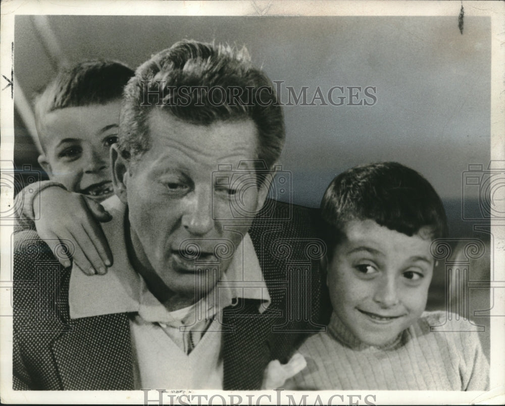 1956 Danny Kaye &amp; children on UNICEF tour - Historic Images