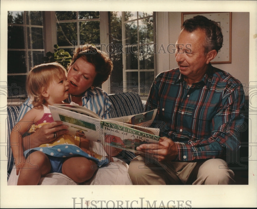 1989, Federal Judge John Shabaz &amp; family, Milwaukee, Wisconsin - Historic Images