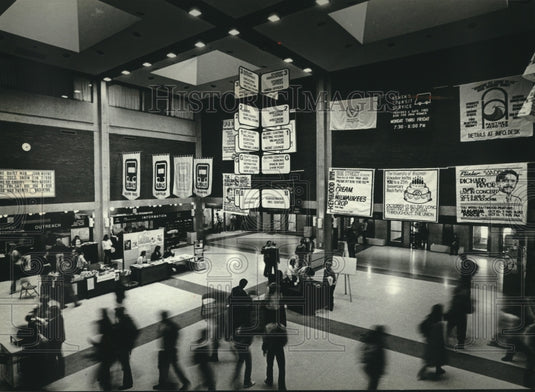 1981, University Wisconsin - Milwaukee students, student union bldg. - Historic Images
