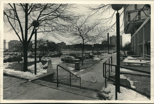 1989, University of Wisconsin - Milwaukee parking lot for future bldg - Historic Images