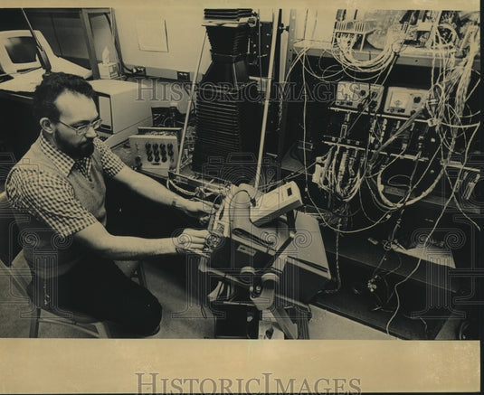 1983 Mark McCutcheon testing computer-controlled camera UW-Madison - Historic Images