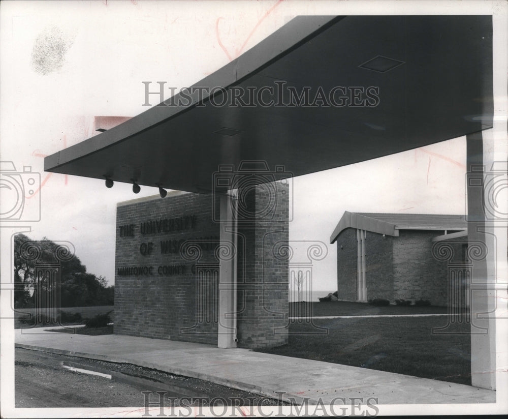 1963, Entrance and student lounge, University of Wisconsin, Manitowoc - Historic Images