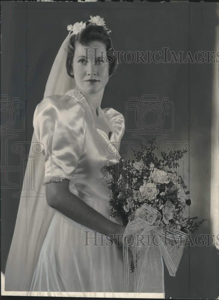 1939, Wedding portrait of Mrs. C. Morse Pulse, nee Virginia Lambert - Historic Images