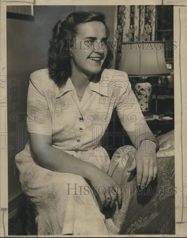 1947, Dorothy Puelicher, Milwaukee, Wisconsin - mjc25962 - Historic Images