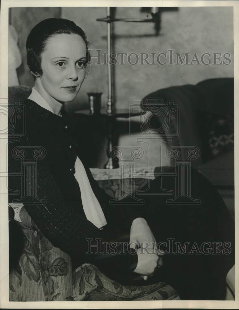 1930, Mrs. H. Fenwick Pugh - mjc25967 - Historic Images